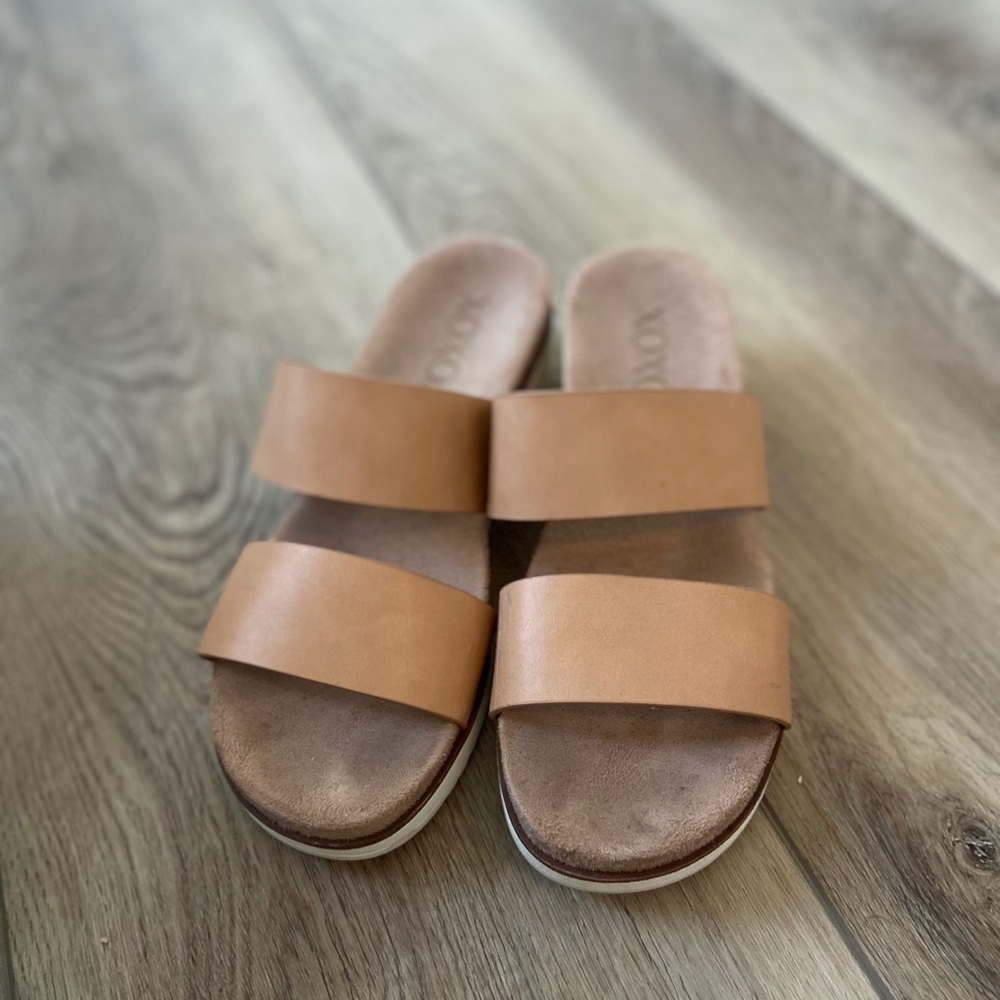 Xoxo Petra wedge slide